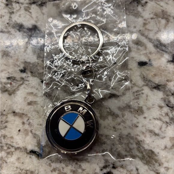 BMW Logo Keychain - Picture 1 of 2